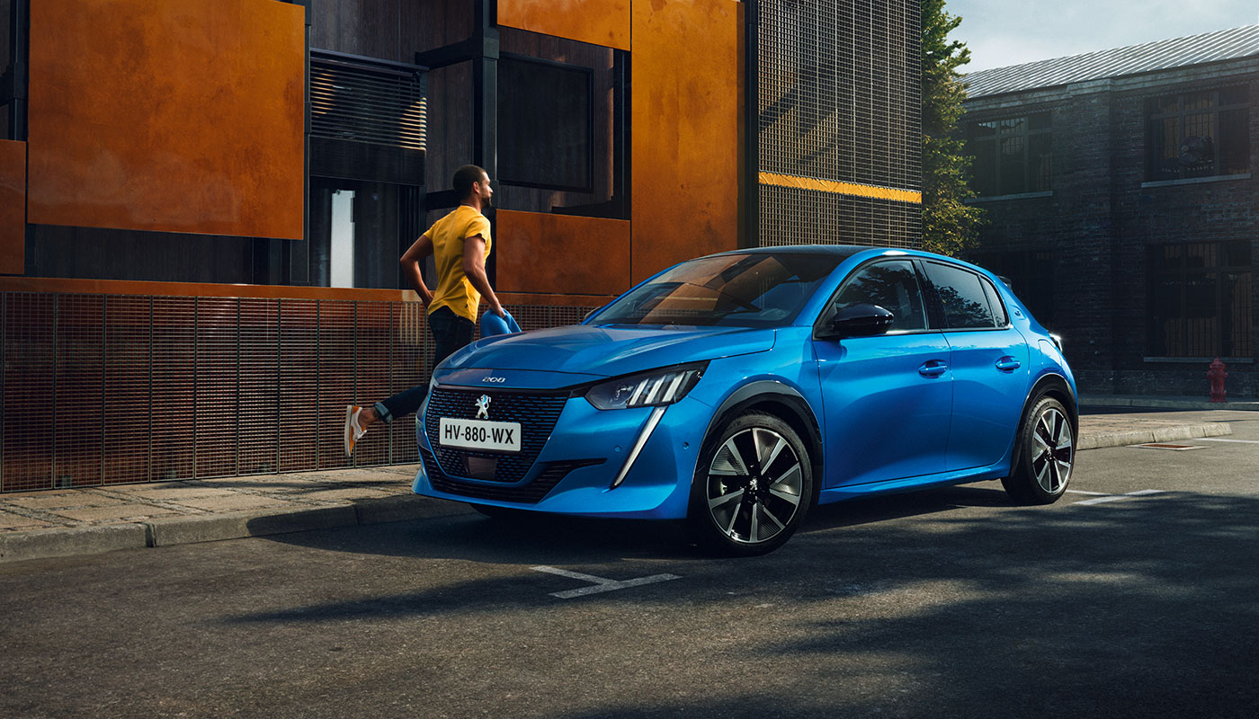 Peugeot e-208